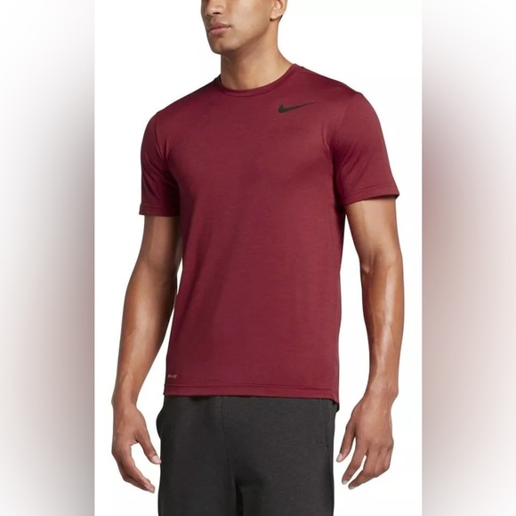 #04 Men’s Nike T-shirt DRI-FIT TRAINING - Picture 1 of 2